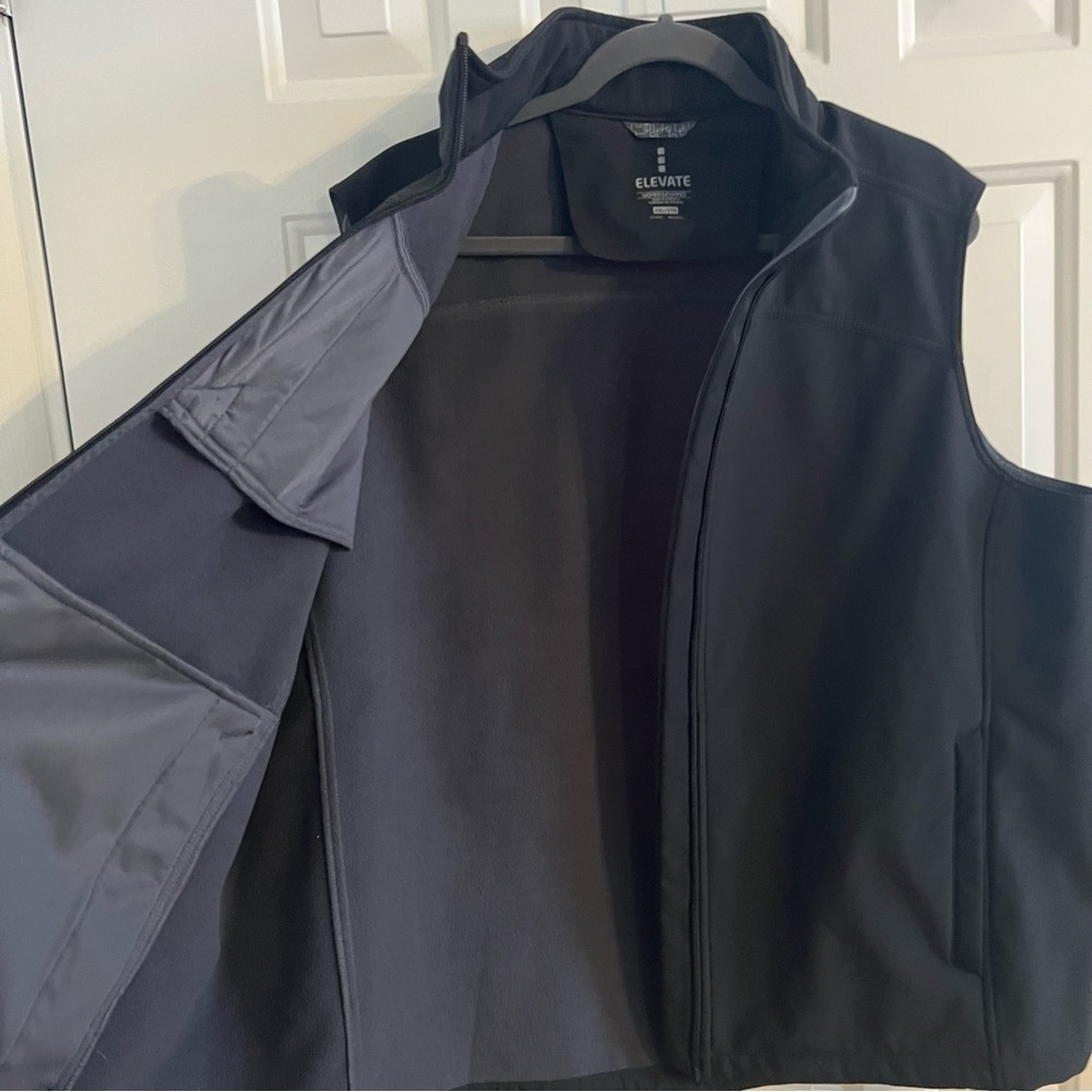Waterproof Softshell Vest - Picture 8 of 8